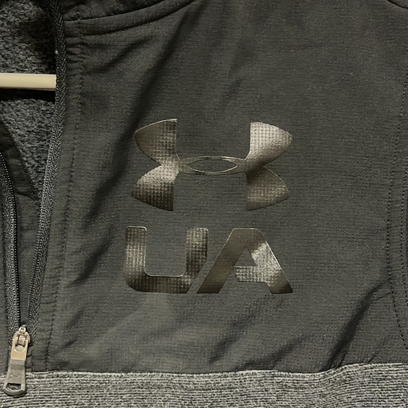 Under Armour charcoal grey fleece 1/4 zip pullover boys size Large - Picture 2 of 6